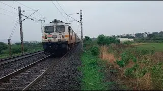 Udyan Express Speeds at Kanhe