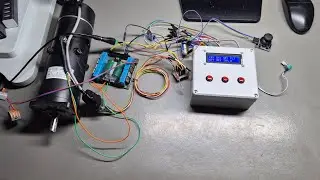 Kontroler z regulacją parametr&oacute;w ruchu na USM01 (STM32).