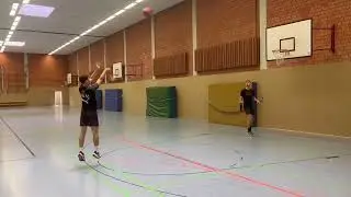 Sprungwurf Basketball