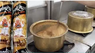 indias most famous Tea for Rs.10 || Yewale amruttulya chai ☕ indian street food