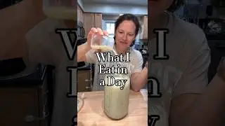 What I Eat in a Day (as an exclusively pumping mom)