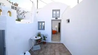 Mylopetres Traditional Houses Finikia | Santorini, Greece | Hotel Review 🛏️