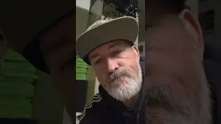 У тебя ещё остались все твои компакт-диски?