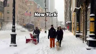 Walking In A Snow Blizzard In New York City