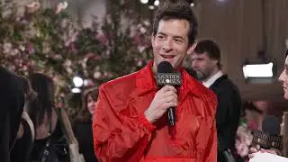 Mary Beth Barone Interviews Mark Ronson on the Red Carpet | 83rd Annual Golden Globes