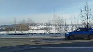 Дым от заводика идет в город и люди дышат этим. 
