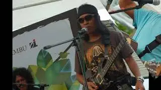 8 LAGU IWAN FALS DENGAN ARANSEMEN BARU