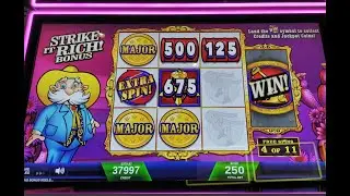 Max Bet on Texas Tea Strike It Rich Slot