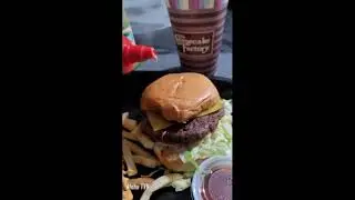The Impossible Burger From The Cheesecake Factory Is Amazing