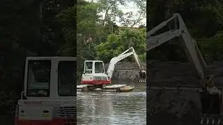 Mini Excavator With Floating Track #excavator #miniexcavator #heavyequipment #alatberat #floating