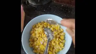 Sweet Corn Cob ,cook,& then add Salt & Butter 😋 it's tasty 🤤👌