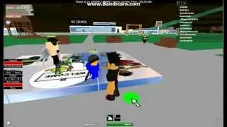 TROLOING ON ROBLOX!