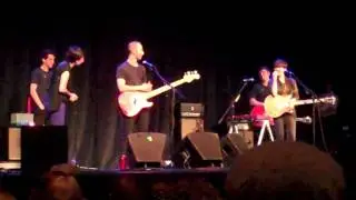 tegan & sara - the Boys talk of their favorite songs and tegan flips off ted @ hoyt sherman place