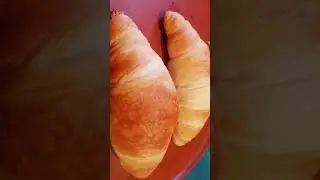 Круассаны. Выпечка. StoneBox