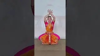 Simple Dance Pose  #bharatanatyam #classicaldance #pose  #natyakeshi #academy #dance #dancecover