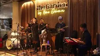 Set Fire To The Rain by Sararn Kang #adele #setfiretotherain #sararnquartet #jazzbar #livemusic
