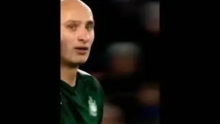 No it's not offside😂 High🧠IQ #football #goal #highiqplay #offside #linesman #refree