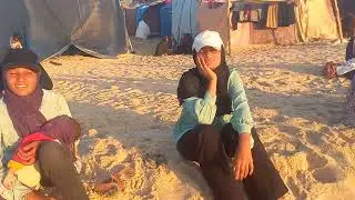بحر غزة نعمة في نقمة الحرب يوميات النزوح في مواصي خان يونس