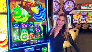 Let's Hit EVERY Bonus On The NEW Piñata Pays Slot!!😯🪅🪩