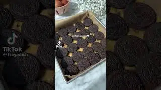 Stuffed brownies Oreos