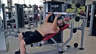 Narrow Grip incline chest Press Machine - تمرين صدر علوي ضاغط قبضة ضيقة
