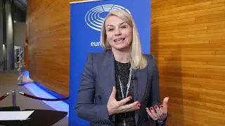 H&eacute;l&egrave;ne Laporte d&eacute;plore l&rsquo;&eacute;tat des relations UE-Russie et s&rsquo;interroge sur le pr&ecirc;t &agrave; l&rsquo;Ukraine