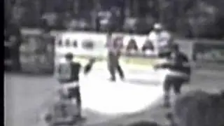 Wayne Gretzky Steals Last Winnipeg Jets Game Puck '95 - 