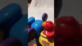 BRINQUEDO ANTIGO   FISHER PRICE ELEFANTE MUSICAL QUE ANDA COM PASSARINHO VIDEO