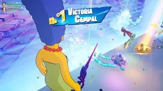Victoria Capal vista de Marge LarpsesS con Optimus en Fortnite PS5