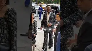A Mexican fan trolls Tyler Perry leaving the #BETAWARDS2025 #TylerPerry #bet