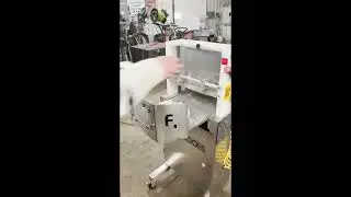 FoodTools Semi-Automatic Round Cake Slicer