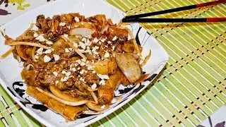 Vietnamese Stir-fried Rice Flake Noodle with Satay Beef