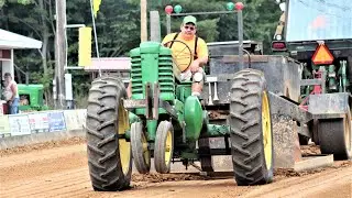 Farm Tractor Pulls, 6000 Pound Farm Tractor Pulling, Farm Stock Tractor Pull At Schuylkill County