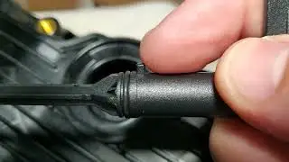Sprinter Transmission (2.0 Gas Motor) Fluid Drain plug valve and special tool (Tips.)