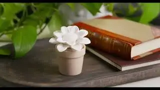 Sunflower Porcelain Diffuser by Airom&eacute;