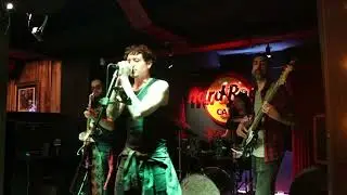 Madra Rua Rock with Under The Bridge by RHCP at Hard Rock Caf&eacute; Dublin