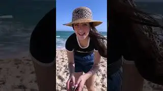 USANDO DETECTOR DE METAIS NA PRAIA