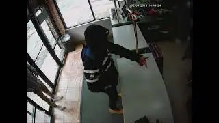 Persons of Interest in Armed Robbery, 3700 b/o MLK, Jr. Ave, SE on April 2, 2018