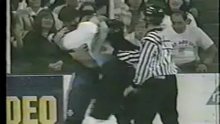 Chris Thompson vs Robyn Regehr WHL Mar 23 /97