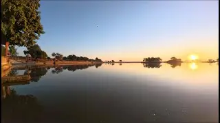 Спокойное созерцание на рассвете 4K