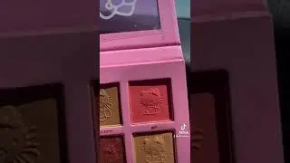 Hipdot x Hello kitty eyeshadow palette ✨