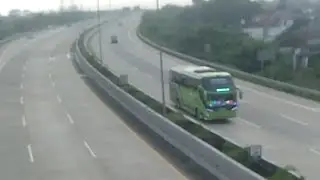BUS BASURI TELOLET INDONESIA LIVE LAGI DI JEMBATAN CAKRA LIMO!!
