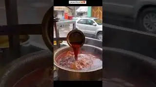 Famous spicy misal pav🥵 in Pune #misalpav #shorts #punefoods #streetfoods