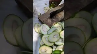 Pickle Mango Cutting #food  #streetfood #hyderabadstreetfood #foodie #indianfood #indianstreetfood
