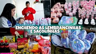 TUDO PRONTO PRO ANIVERSÁRIO DA MINHA SOBRINHA/ ENCHENDO OS PERSONALIZADOS E LANCHEIRAS