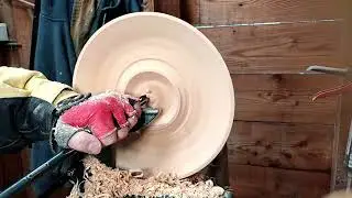 Woodturning large pear wood plate in 3 minutes - hyperlapse