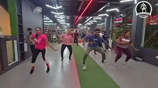 Stronger Together-2##GroupWorkout#FitnessClass#WorkoutClass#GroupTraining#SweatTogether#TrainTogethe