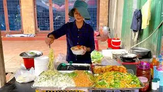 Cheap Eats in Cambodia: $1 Mixed Fried Noodles with Meats