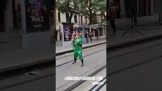 Cabezudo Guardia Civil bailando reguet&oacute;n | Gigantes y cabezudos | Zaragoza| #shorts #viral #fiestas