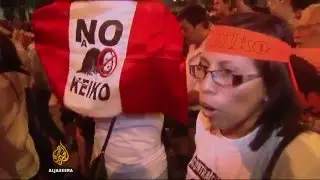 Peru protests: Thousands march against Fujimori